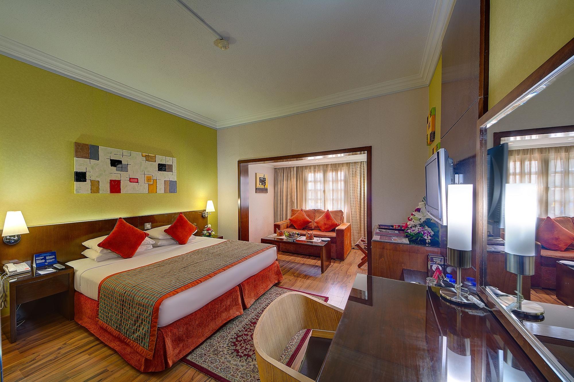 Ascot Hotel Дубай Екстериор снимка