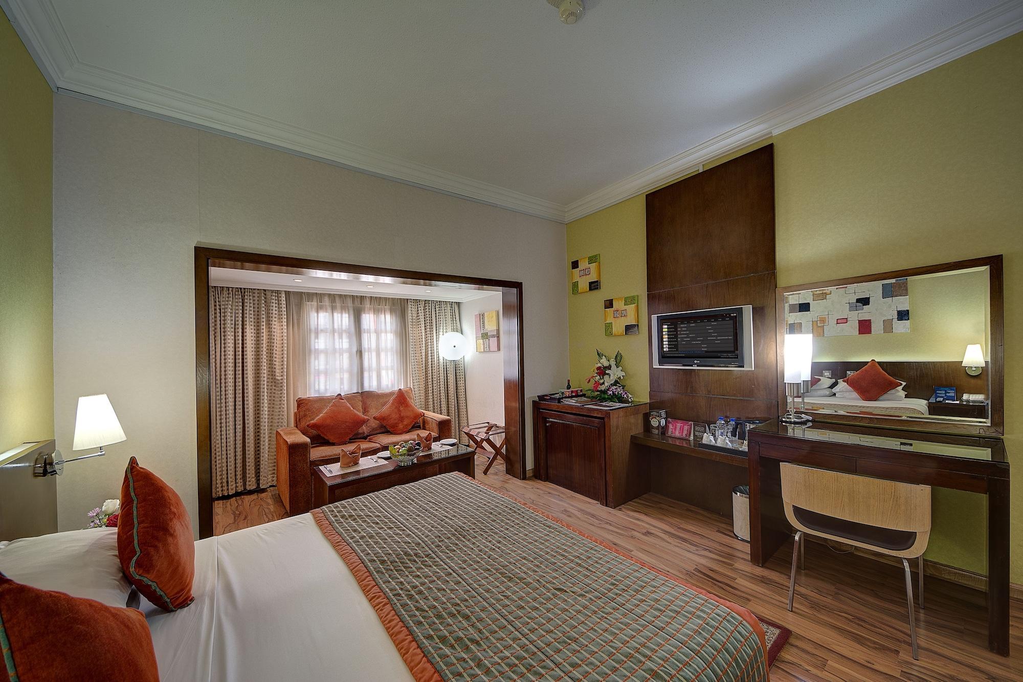 Ascot Hotel Дубай Екстериор снимка