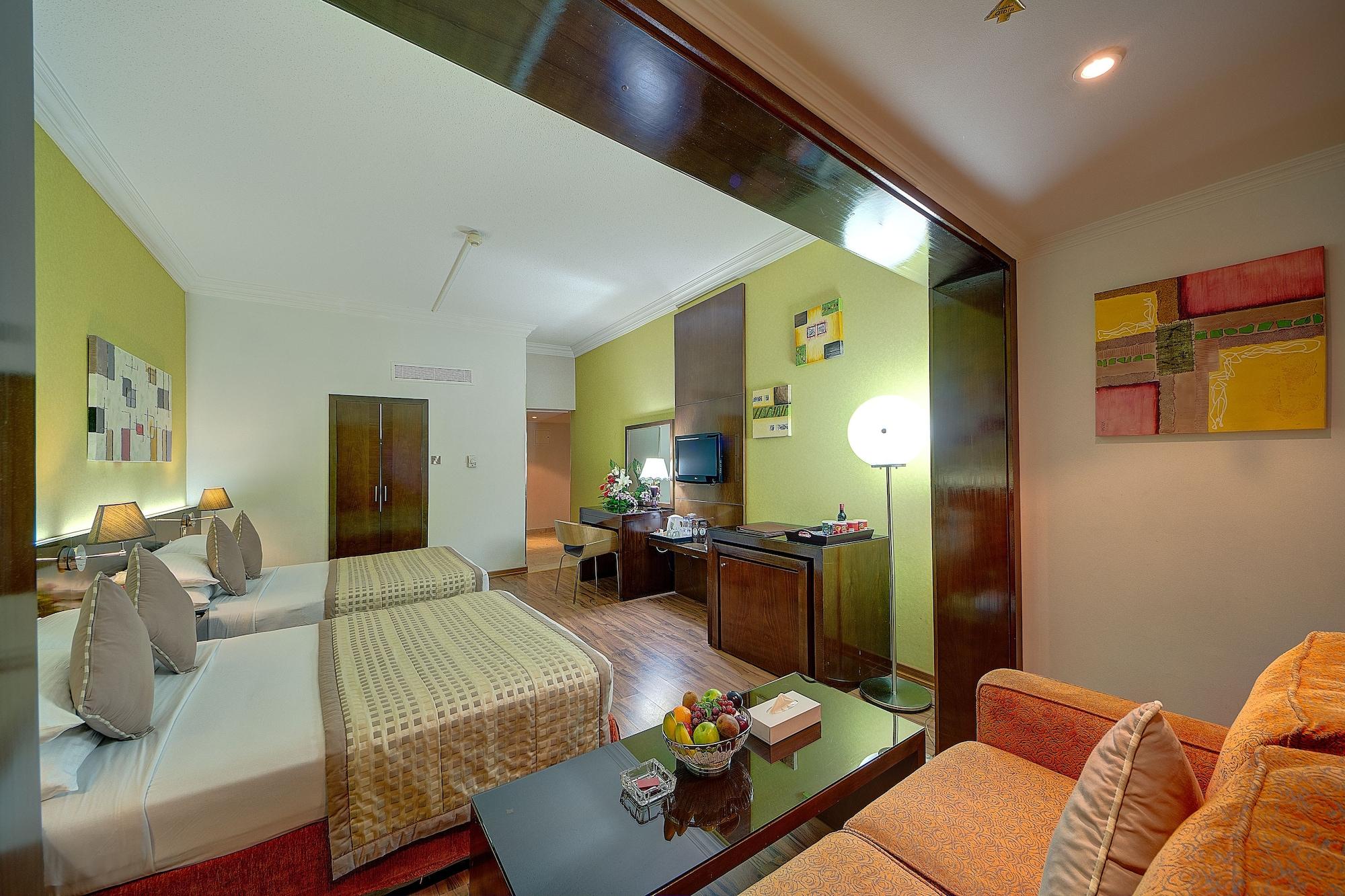 Ascot Hotel Дубай Екстериор снимка