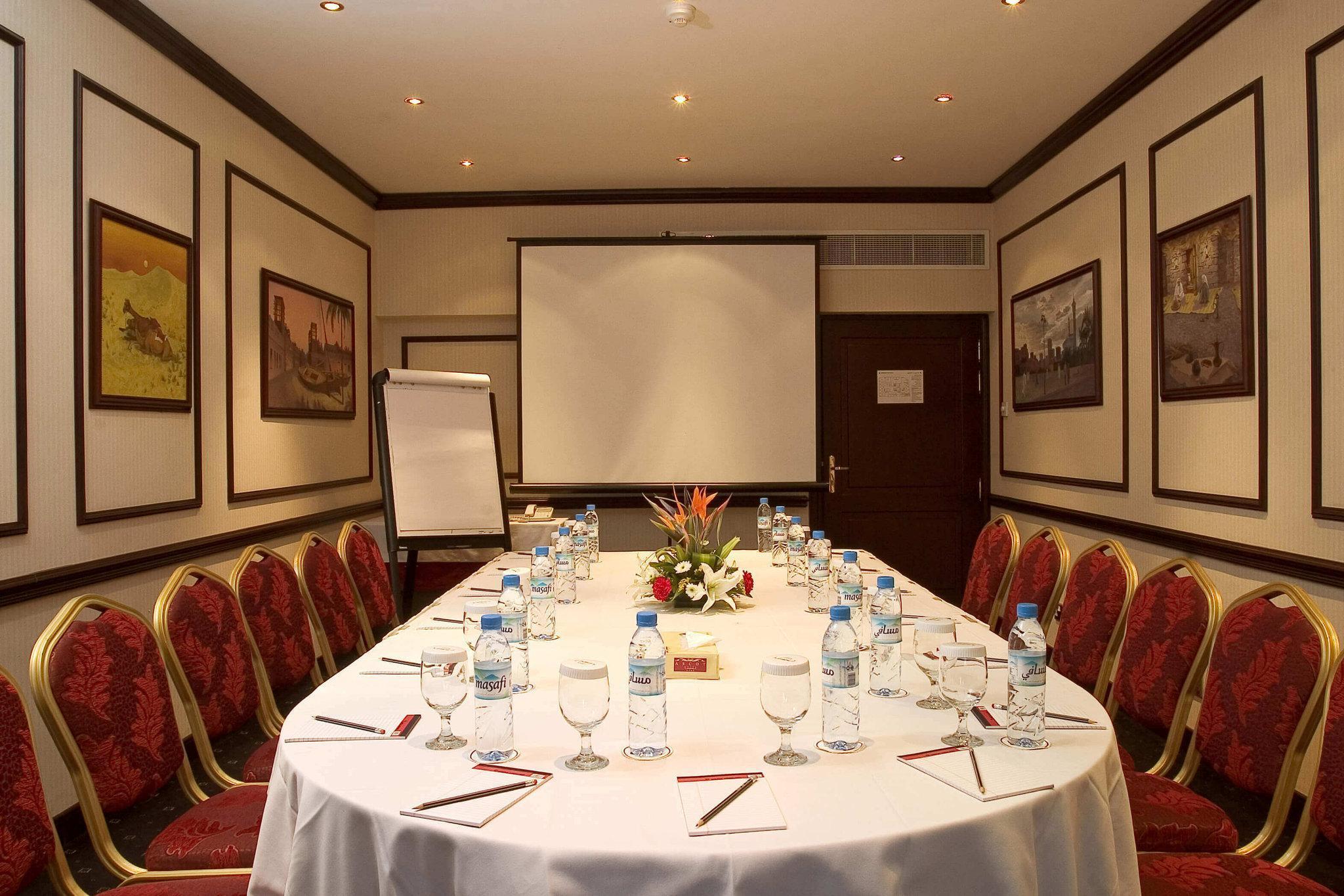 Ascot Hotel Дубай Екстериор снимка