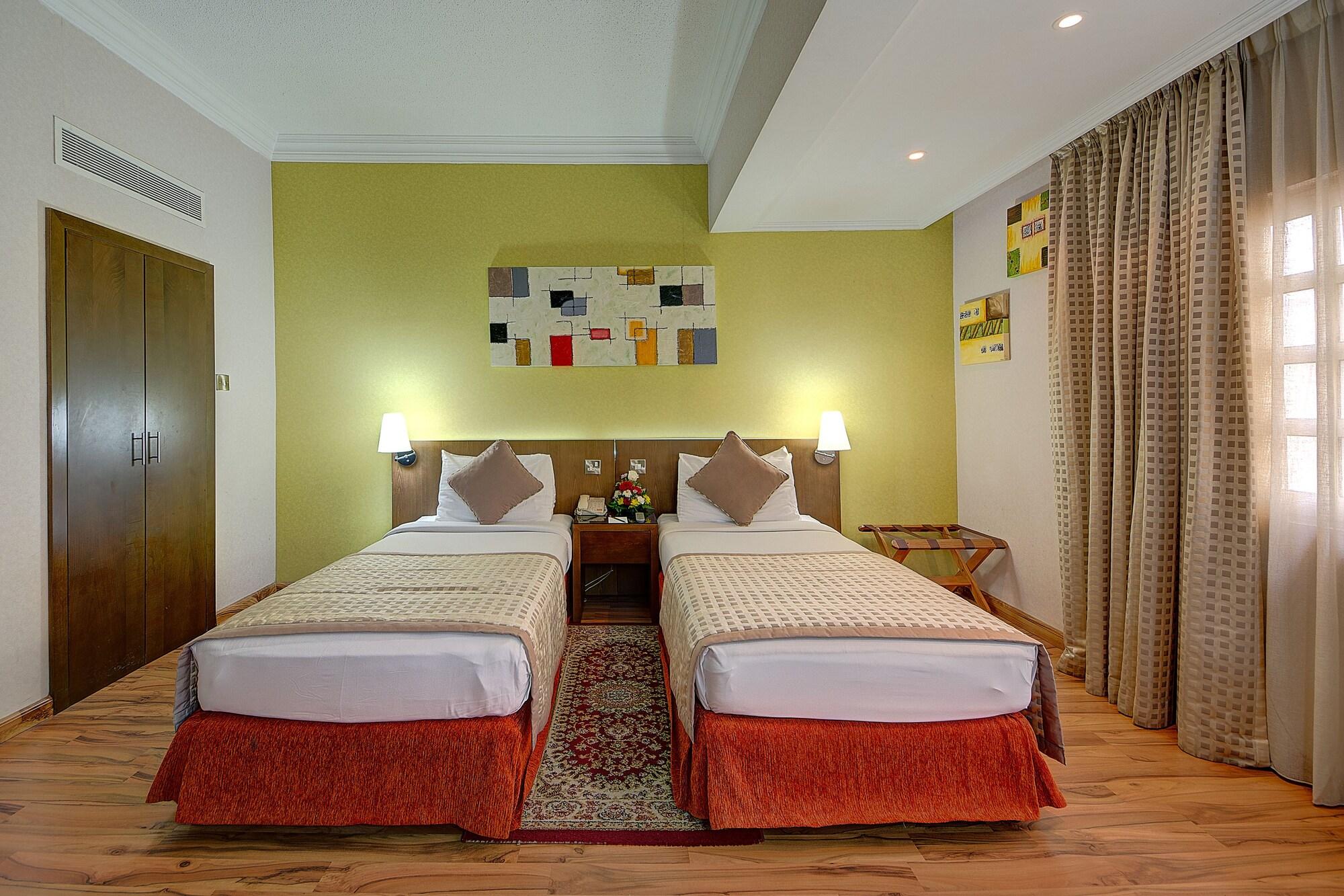 Ascot Hotel Дубай Екстериор снимка