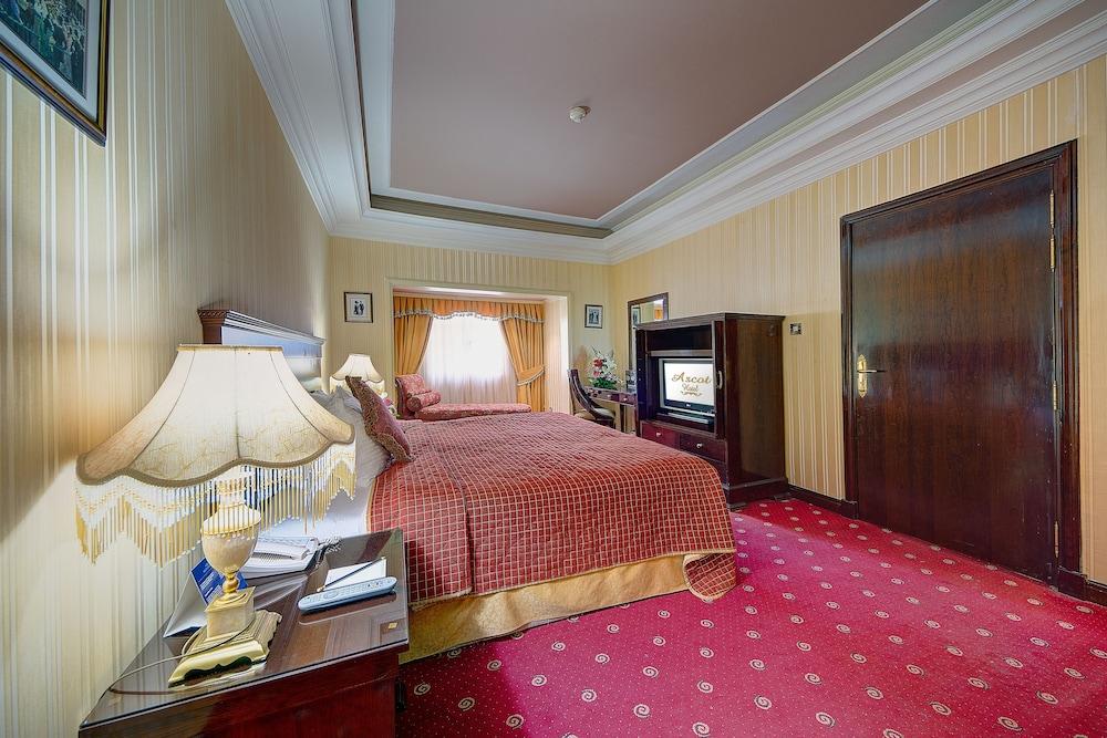 Ascot Hotel Дубай Екстериор снимка