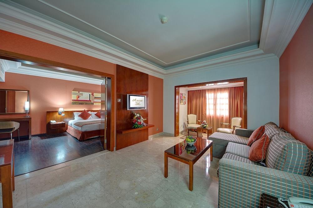 Ascot Hotel Дубай Екстериор снимка