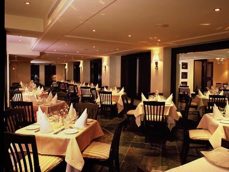 Ascot Hotel Дубай Екстериор снимка