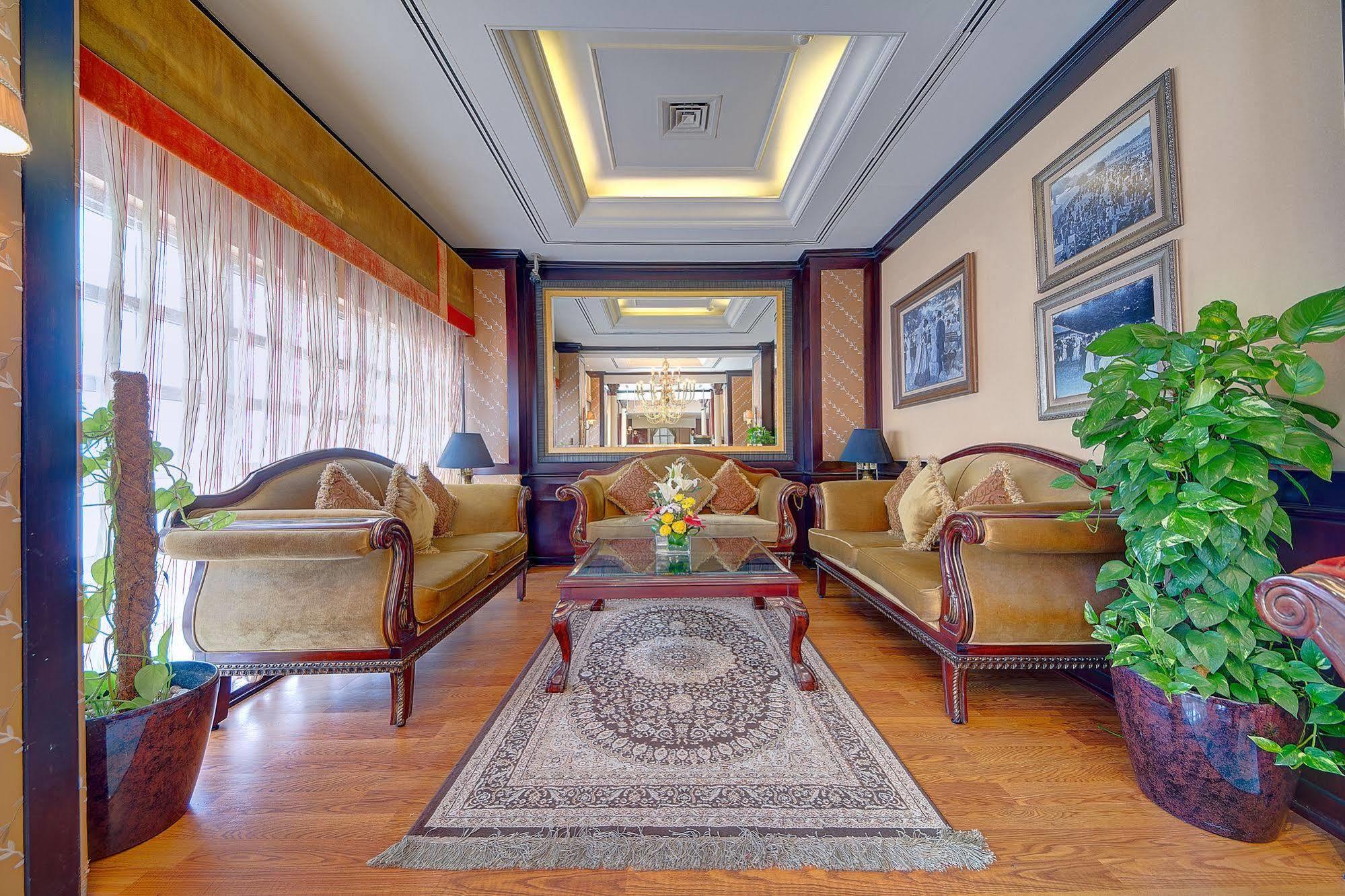 Ascot Hotel Дубай Екстериор снимка