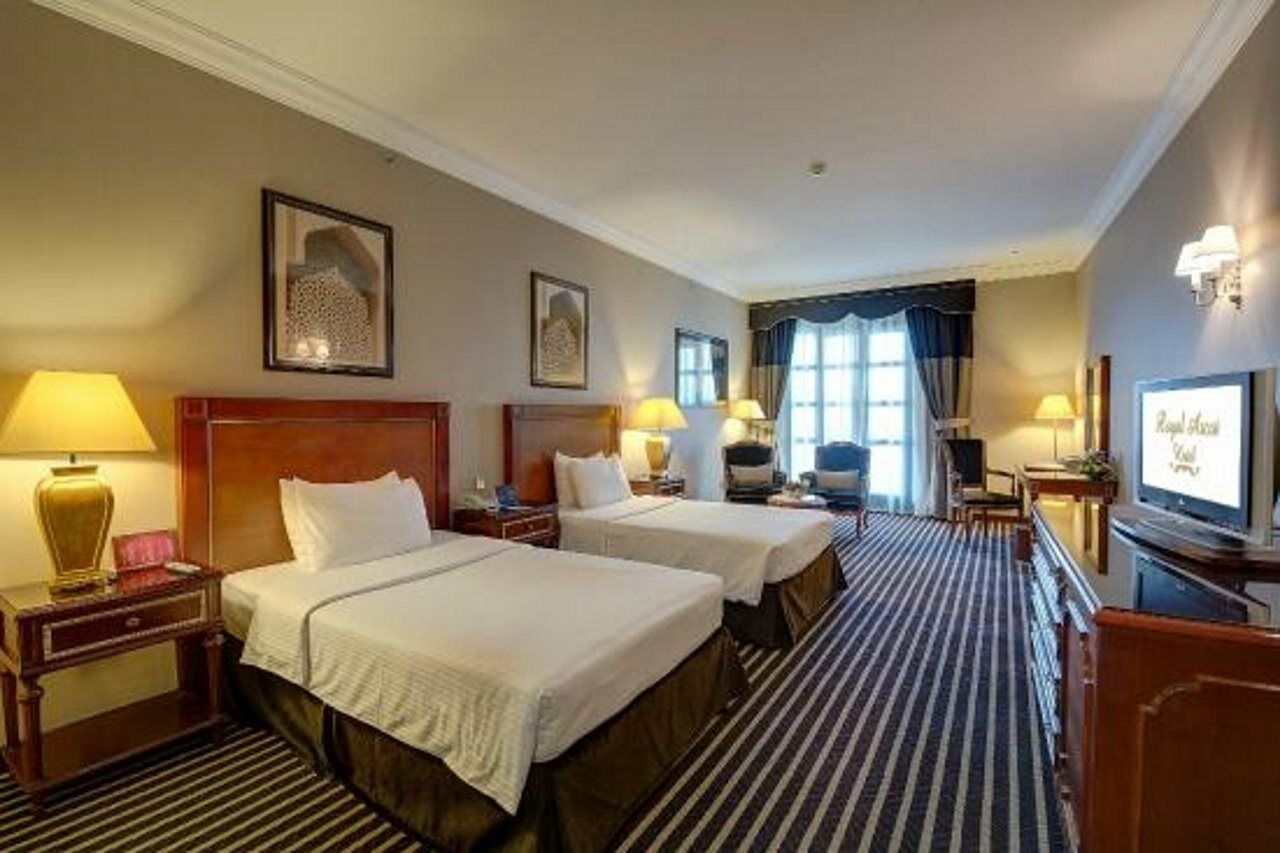 Ascot Hotel Дубай Екстериор снимка