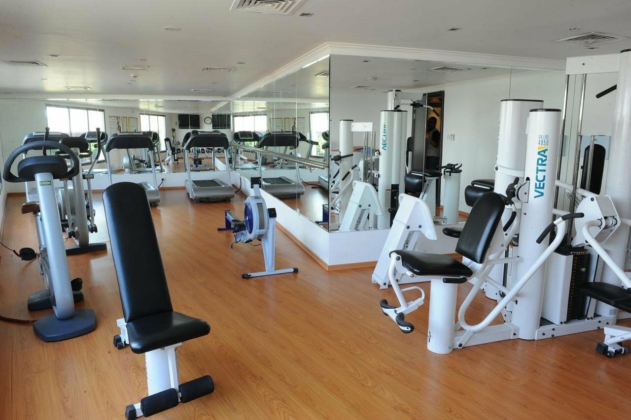 Ascot Hotel Дубай Екстериор снимка